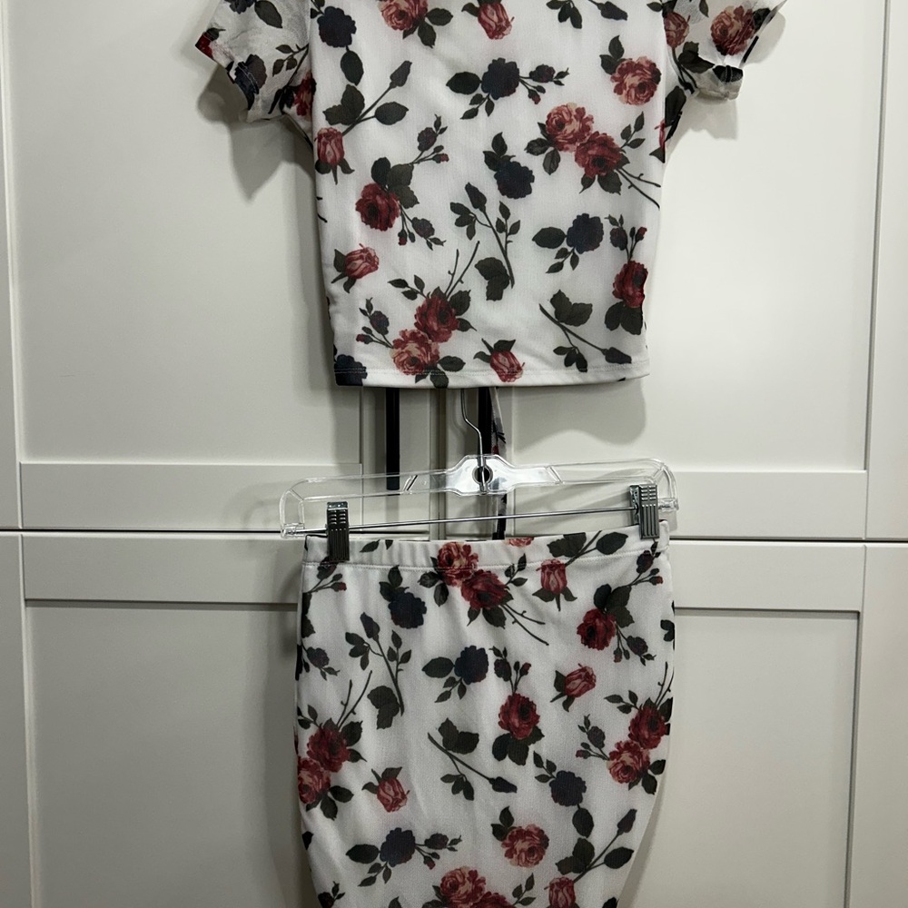 Floral Ruched Two-Piece Set - Picture 2 of 3